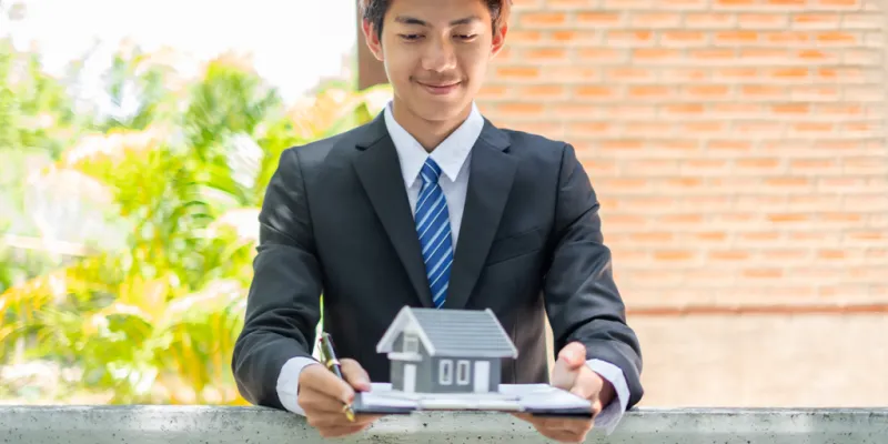 正規業者不扣留權狀